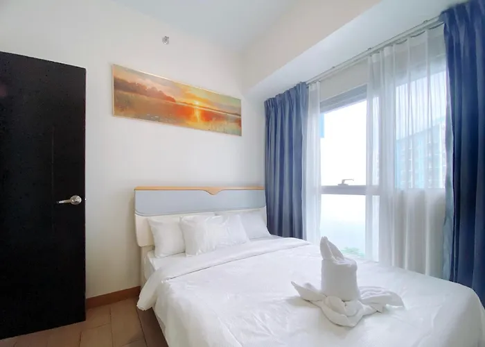 120sqm 3bedrooms With Balcony Facing Infinity Pool Bay Sunset, Near Airports, Okada, Solaire, Moa With Free Parking Apartment Manila