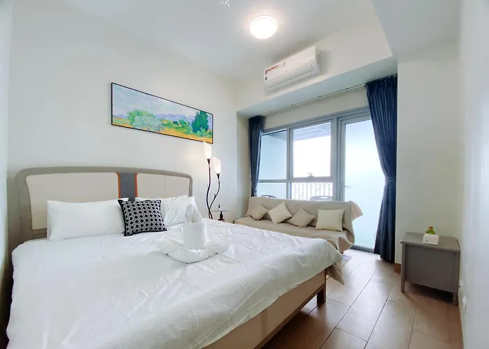 120sqm 3bedrooms With Balcony Facing Infinity Pool Bay Sunset, Near Airports, Okada, Solaire, Moa With Free Parking Apartment