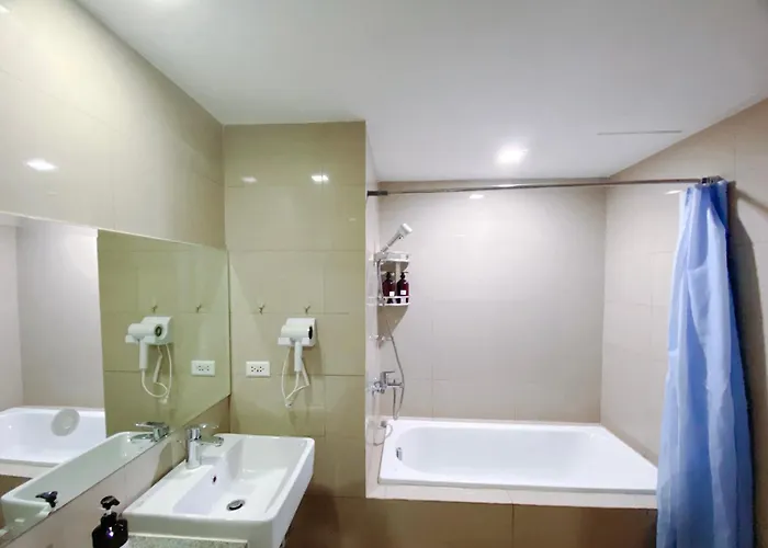 120sqm 3bedrooms With Balcony Facing Infinity Pool Bay Sunset, Near Airports, Okada, Solaire, Moa With Free Parking * 마닐라