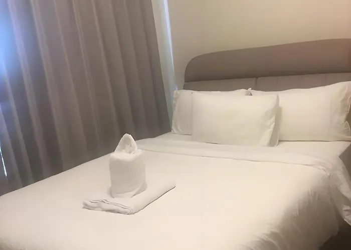120sqm 3bedrooms With Balcony Facing Infinity Pool Bay Sunset, Near Airports, Okada, Solaire, Moa With Free Parking Apartment *