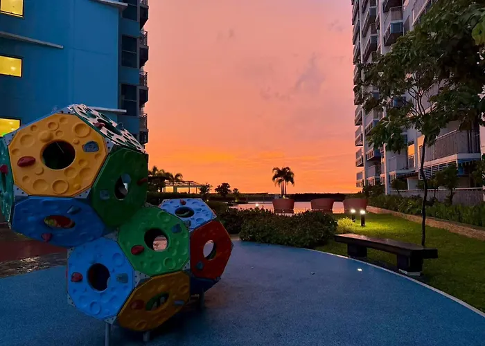 120sqm 3bedrooms With Balcony Facing Infinity Pool Bay Sunset, Near Airports, Okada, Solaire, Moa With Free Parking Apartment *